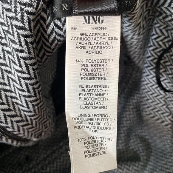 Mango Collection. Size Small. Chevron pattern. - Picture 8 of 8